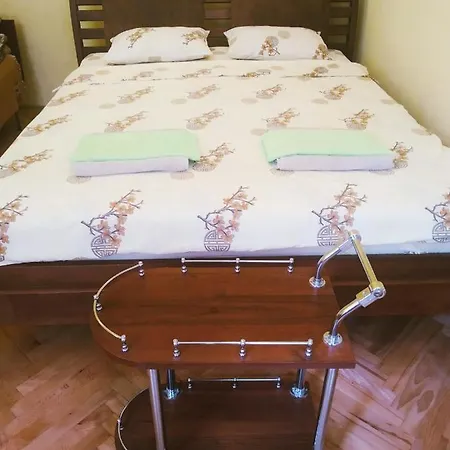 Apartment On Yaroslava Mudrogo 14 *
