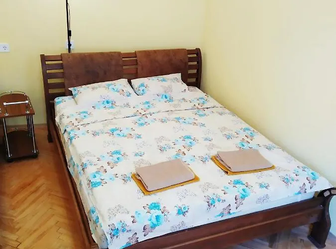 On Yaroslava Mudrogo 14 Lviv